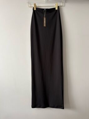 SKIMS Long Tube Maxi Skirt - Onyx Black - XXS NWT - Mini